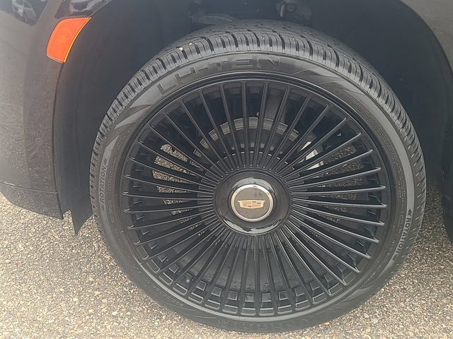 Used 2024 Cadillac Escalade Premium Luxury w/ LPO, Floor Liner Package AWD/4WD image 10