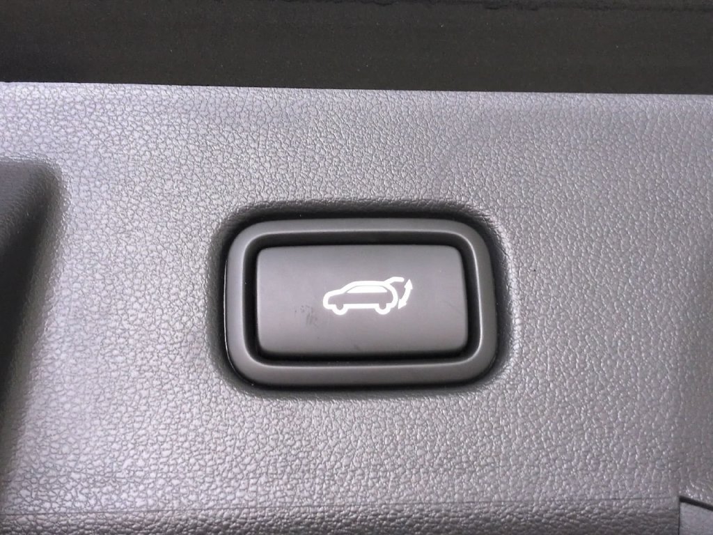 Used 2025 Hyundai Tucson Limited AWD/4WD image 17