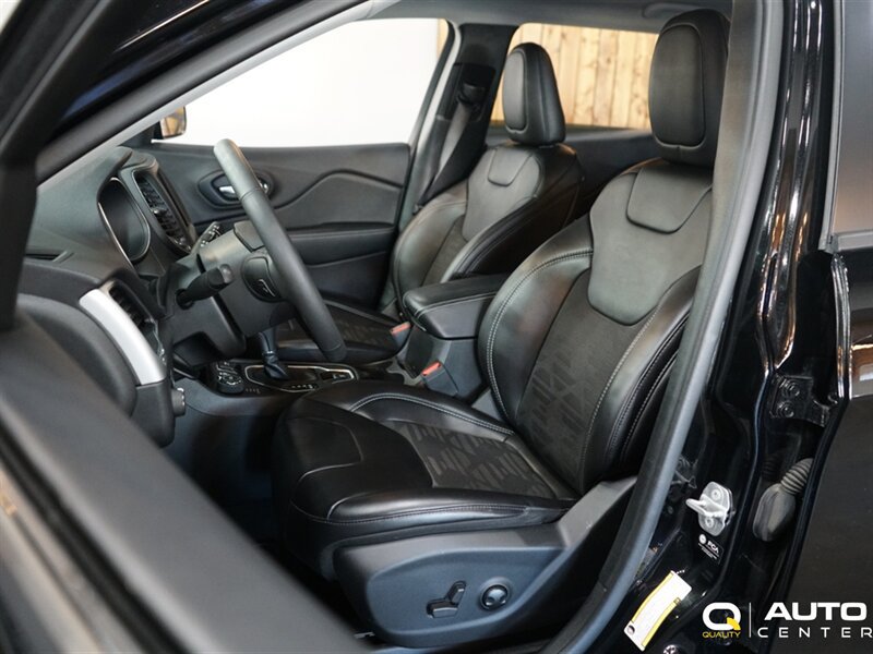 Used 2022 Jeep Cherokee Sport AWD/4WD image 15