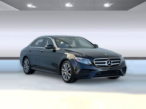 Certified 2018 Mercedes-Benz E 400 4MATIC Sedan image 7