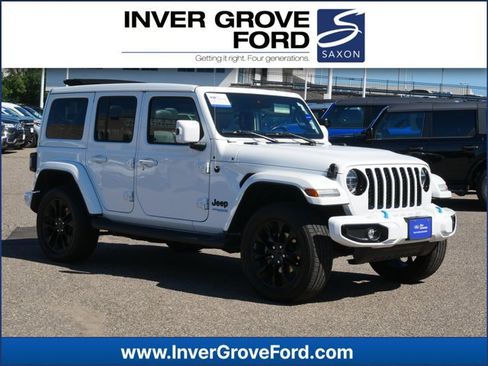 Used 2021 Jeep Wrangler Unlimited Sahara AWD/4WD image 1