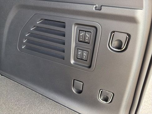 New 2026 Chevrolet Traverse RS w/ LPO, Floor Liner Package image 21