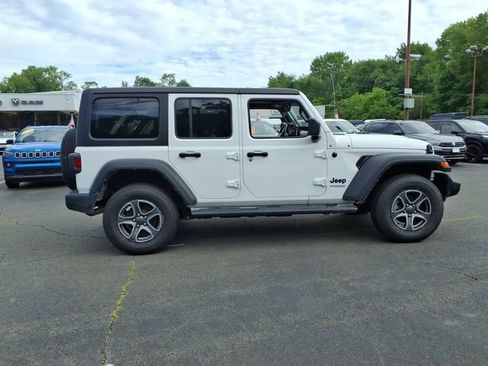 Used 2022 Jeep Wrangler Unlimited Sport AWD/4WD image 2