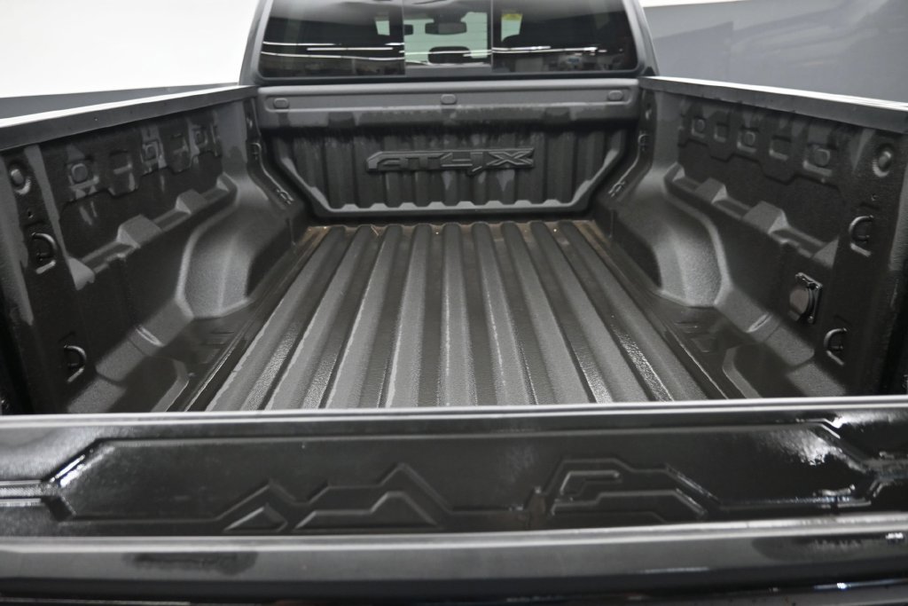 Used 2024 GMC Canyon AT4X AWD/4WD image 11