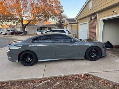 Used 2019 Dodge Charger Scat Pack w/ Dynamics Package image 1