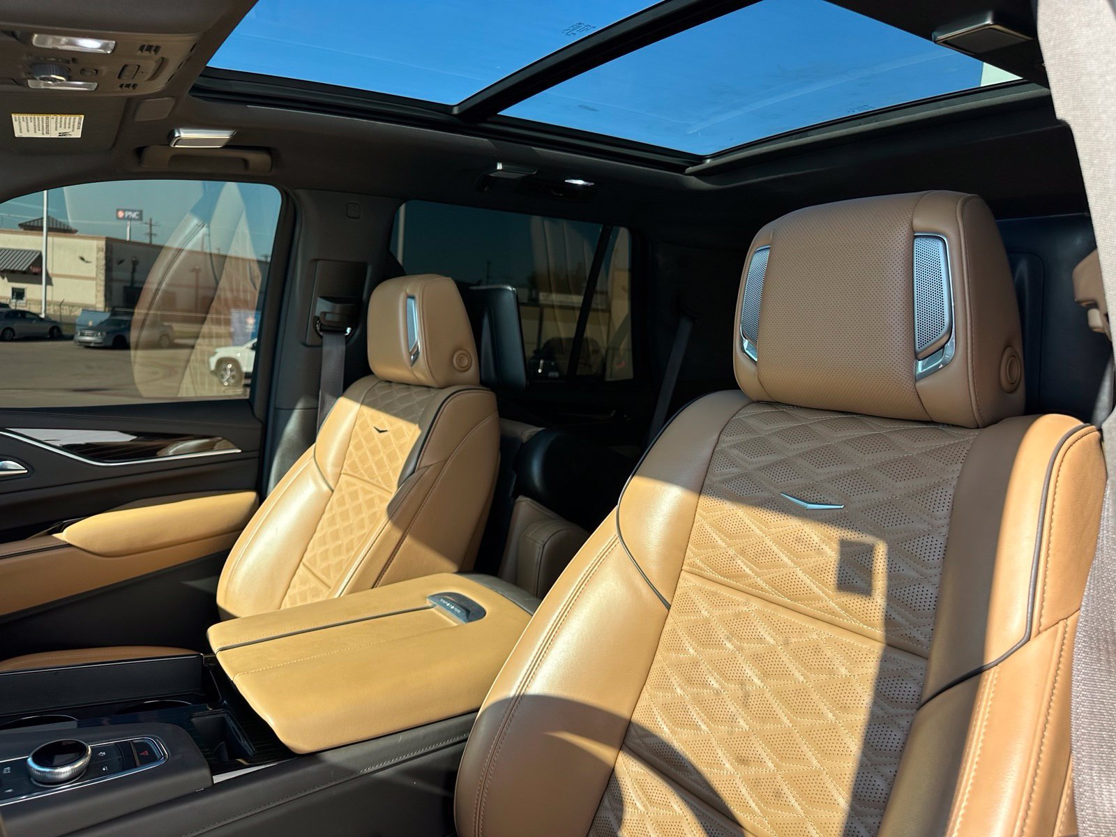 Used 2024 Cadillac Escalade Sport w/ LPO, ONYX Package AWD/4WD image 14