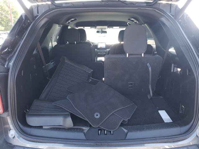 Used 2020 Ford Explorer XLT w/ Comfort Package AWD/4WD image 9