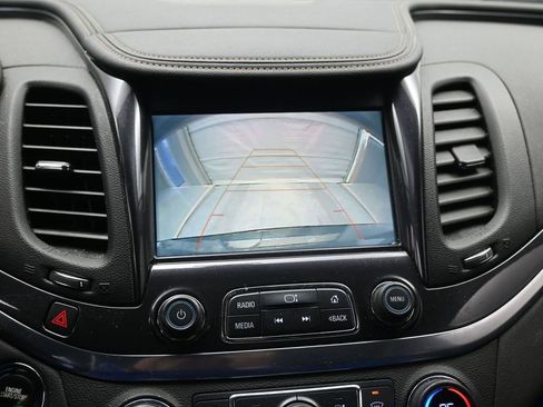 Used 2019 Chevrolet Impala LT image 17