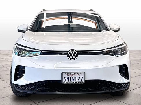 Used 2024 Volkswagen ID.4 2WD image 2