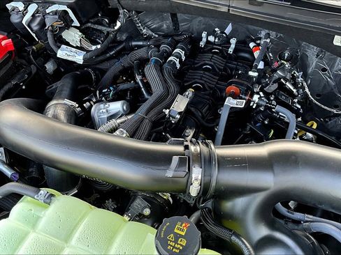 New 2025 Ford Expedition Active image 33