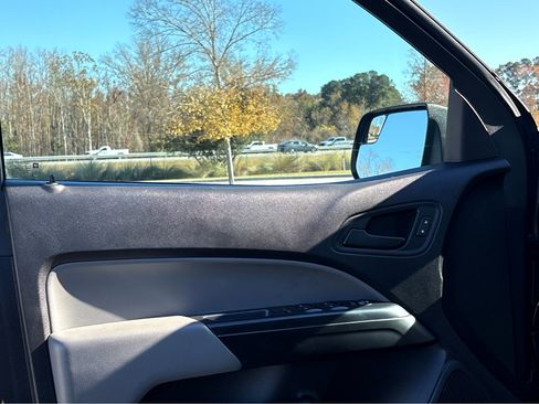 Used 2021 Chevrolet Colorado W/T w/ Custom Special Edition image 11