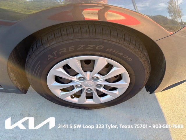 Used 2020 Kia Forte Sedan FWD image 12