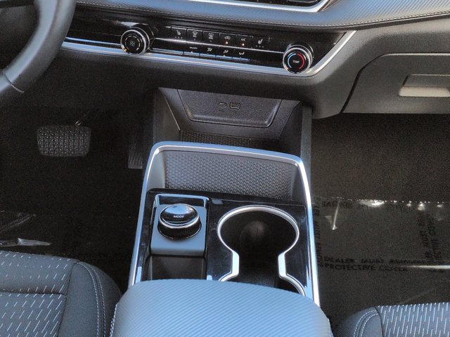 Used 2026 Chevrolet Equinox LT FWD image 18