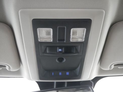 Used 2017 RAM 1500 Laramie AWD/4WD image 22
