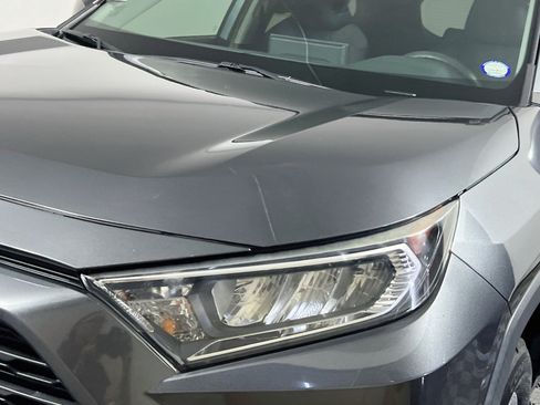 Used 2019 Toyota RAV4 XLE w/ Convenience Package FWD image 11