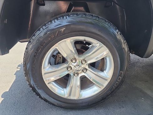 Used 2014 RAM 1500 SLT AWD/4WD image 17