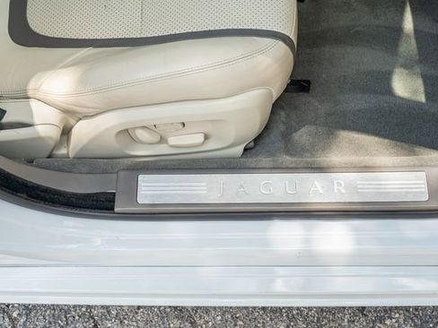 Used 2012 Jaguar XF Portfolio image 44