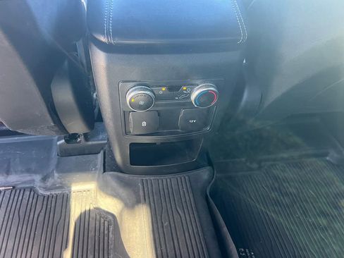 Used 2020 Ford Explorer XLT w/ Equipment Group 202A image 28