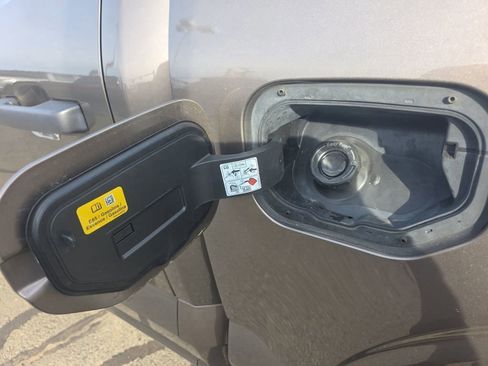 Used 2022 Ford F150 XLT image 16