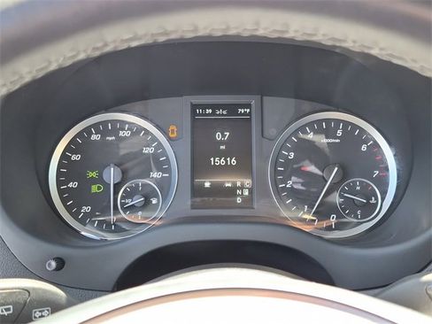 Used 2023 Mercedes-Benz Metris Passenger image 13