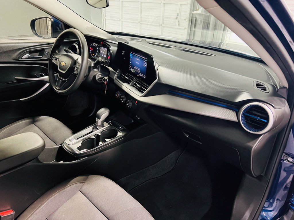 Used 2024 Chevrolet Trax LS w/ LS Convenience Package FWD image 33