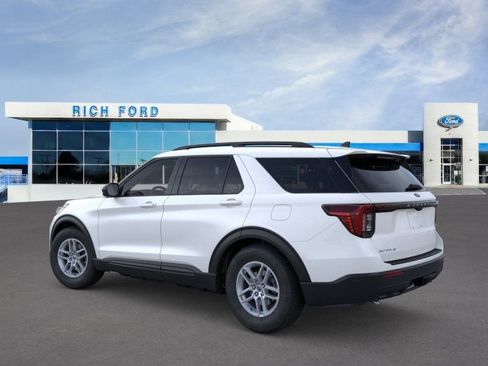 New 2026 Ford Explorer Active RWD image 5