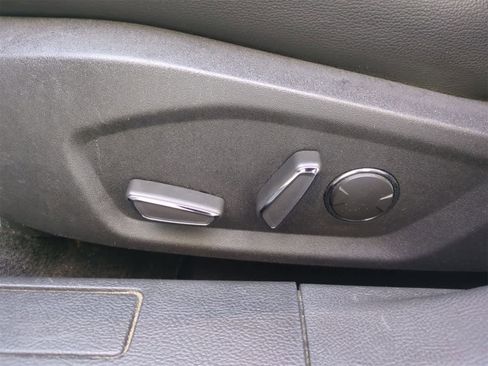 Used 2016 Ford Fusion SE w/ Equipment Group 202A image 17