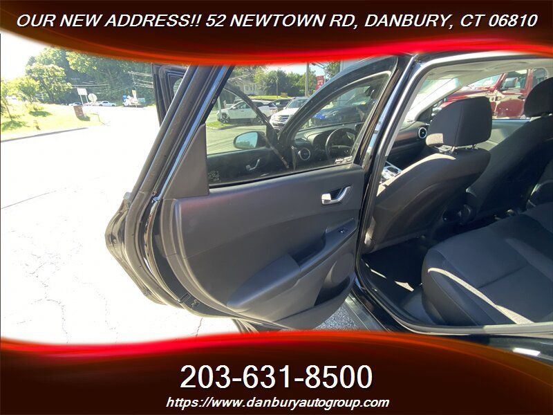 Used 2023 Hyundai Kona SEL w/ Cargo Package FWD image 20