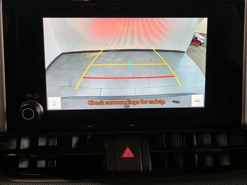 Used 2025 Toyota RAV4 XLE image 19