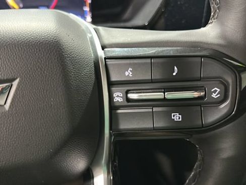 Used 2023 Chevrolet Colorado LT AWD/4WD image 13