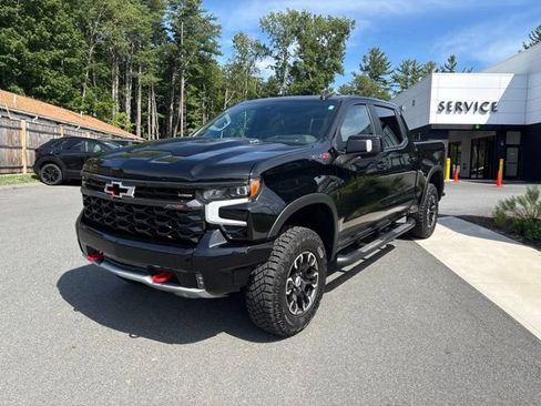 Used 2024 Chevrolet Silverado 1500 ZR2 w/ Technology Package AWD/4WD image 3