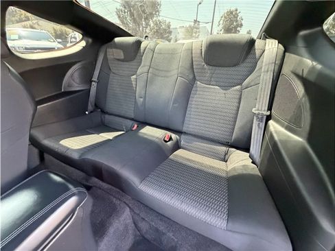 Used 2015 Hyundai Genesis 3.8 image 18