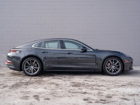Certified 2025 Porsche Panamera 4 image 8