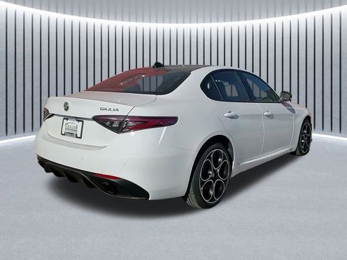 New 2025 Alfa Romeo Giulia AWD image 9
