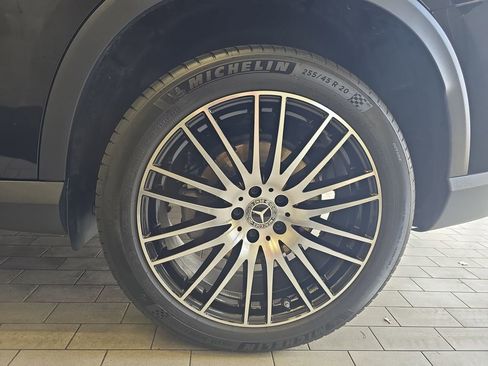 Certified 2026 Mercedes-Benz GLC 300 image 37