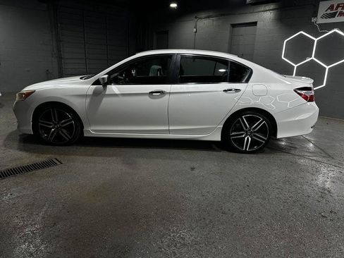 Used 2016 Honda Accord Sport image 3