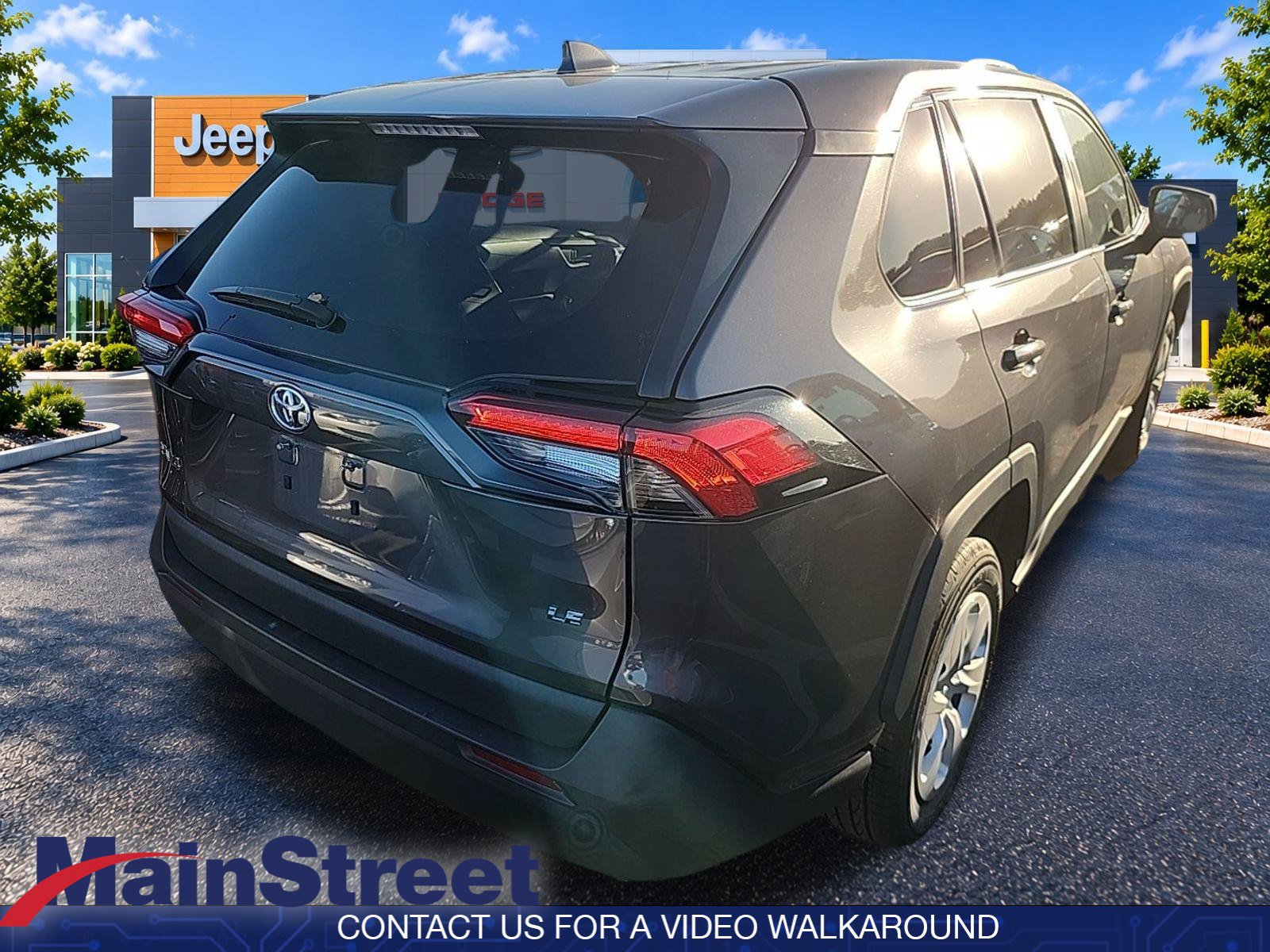 Used 2025 Toyota RAV4 LE FWD image 3