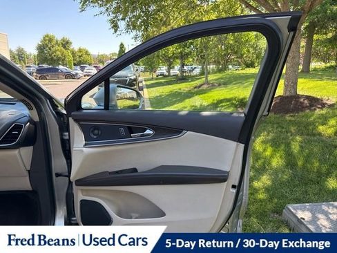 Used 2020 Lincoln Nautilus Reserve w/ Cargo Utility Package AWD/4WD image 21