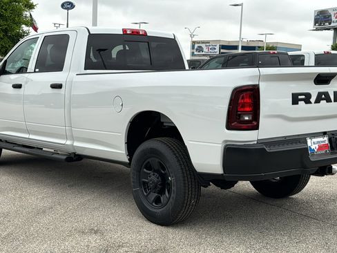 New 2026 RAM 3500 Tradesman AWD/4WD image 7