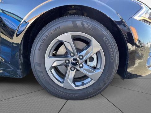 Used 2023 Kia K5 LXS image 22