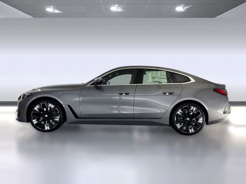 New 2026 BMW 430i w/ Premium Package image 2