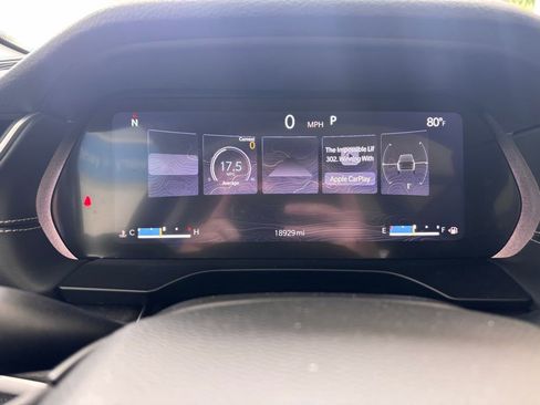 Used 2023 Jeep Grand Cherokee L Limited AWD/4WD image 23