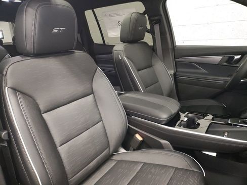 New 2026 Buick Enclave Sport Touring w/ Power Package image 9