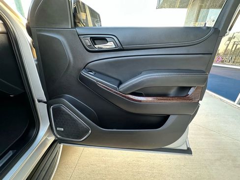 Used 2016 GMC Yukon XL SLT w/ Open Road Package image 26