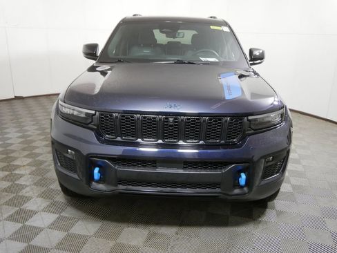 Used 2023 Jeep Grand Cherokee Trailhawk w/ Luxury Tech Group III image 8