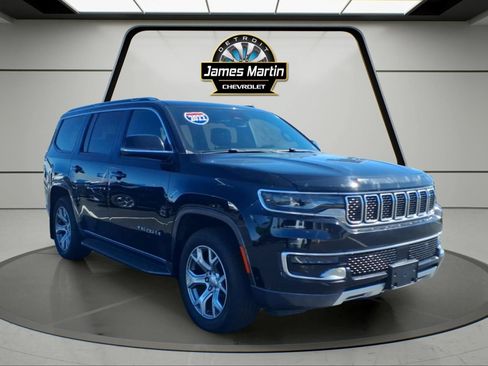 Used 2022 Jeep Wagoneer Series II AWD/4WD image 3