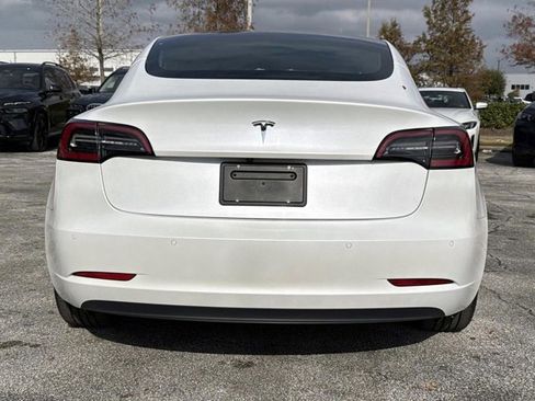 Used 2021 Tesla Model 3 Standard Range Plus image 4