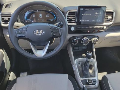 New 2026 Hyundai Venue SEL FWD image 6