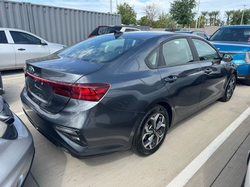 Used 2020 Kia Forte LXS FWD image 4