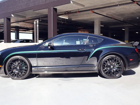 Used 2015 Bentley Continental GT3-R image 2
